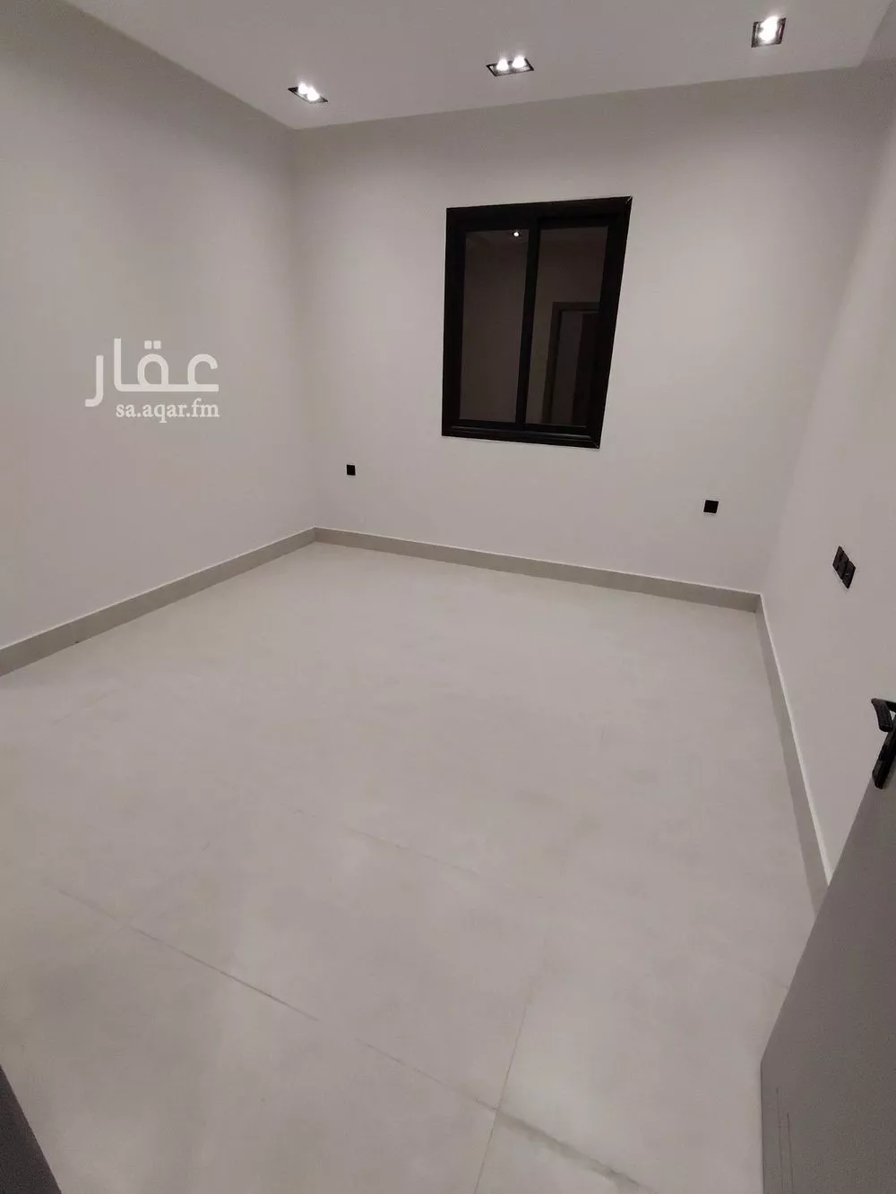 شقة 4 غرف في الجنادرية 9