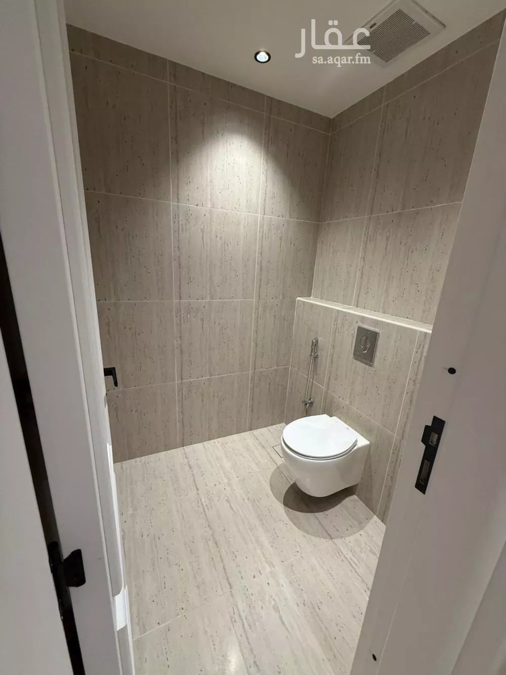 3 bedroom apartment in Irqah 6