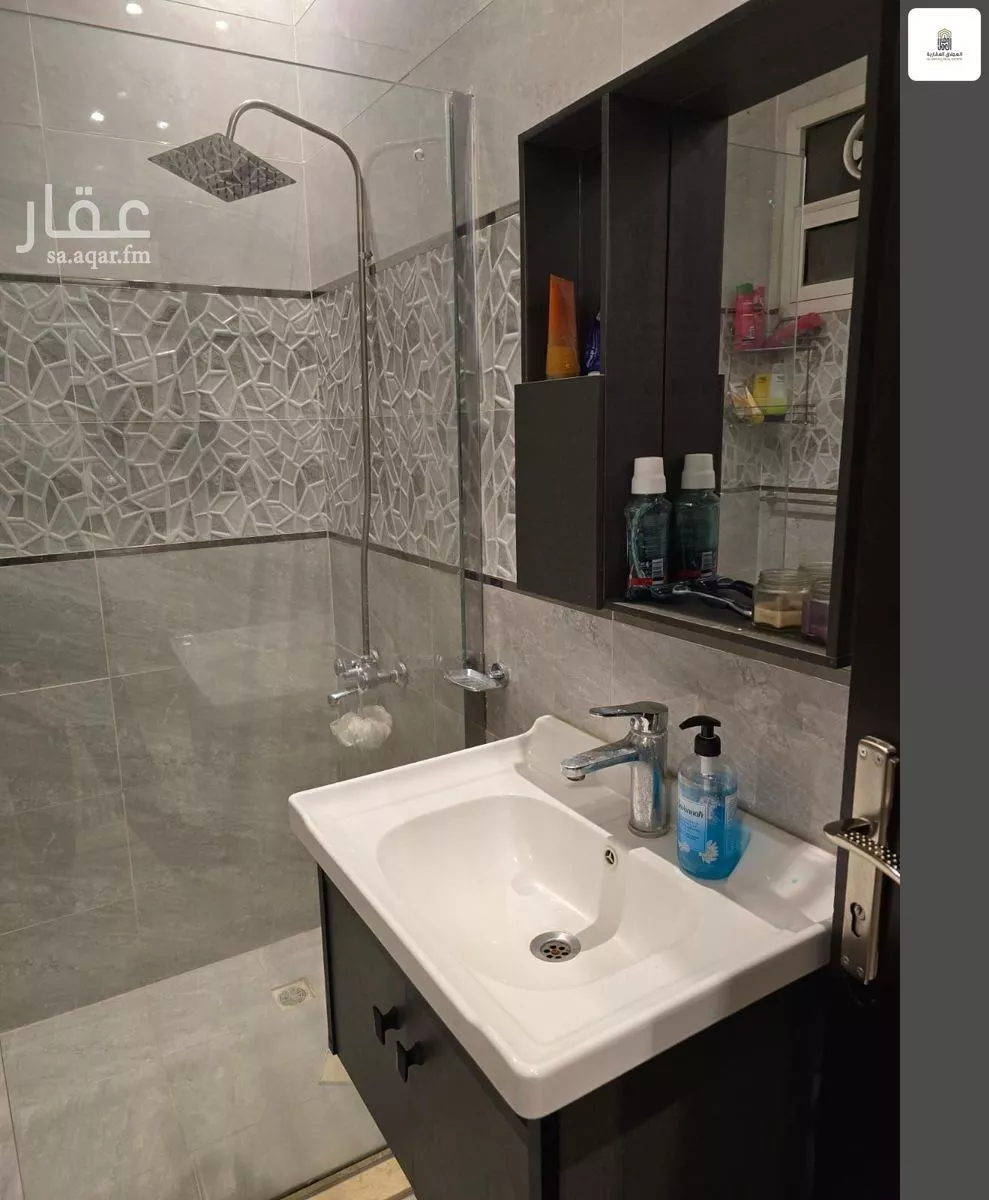 5 bedroom apartment in Al Salam 4