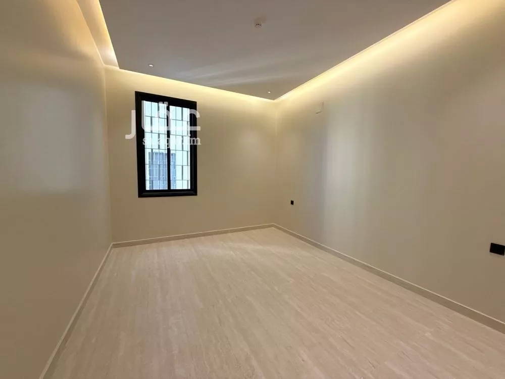 4 bedroom apartment in Badr 4