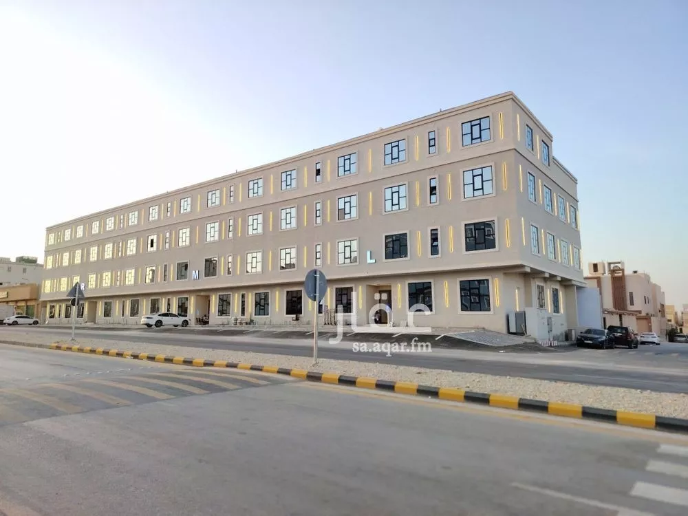 3 bedroom apartment in Al Hazm 16