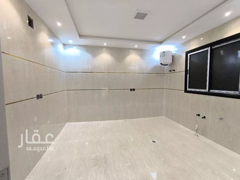 4 bedroom floor in Badr 14