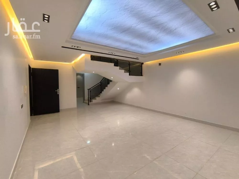 4 bedroom floor in Badr 7