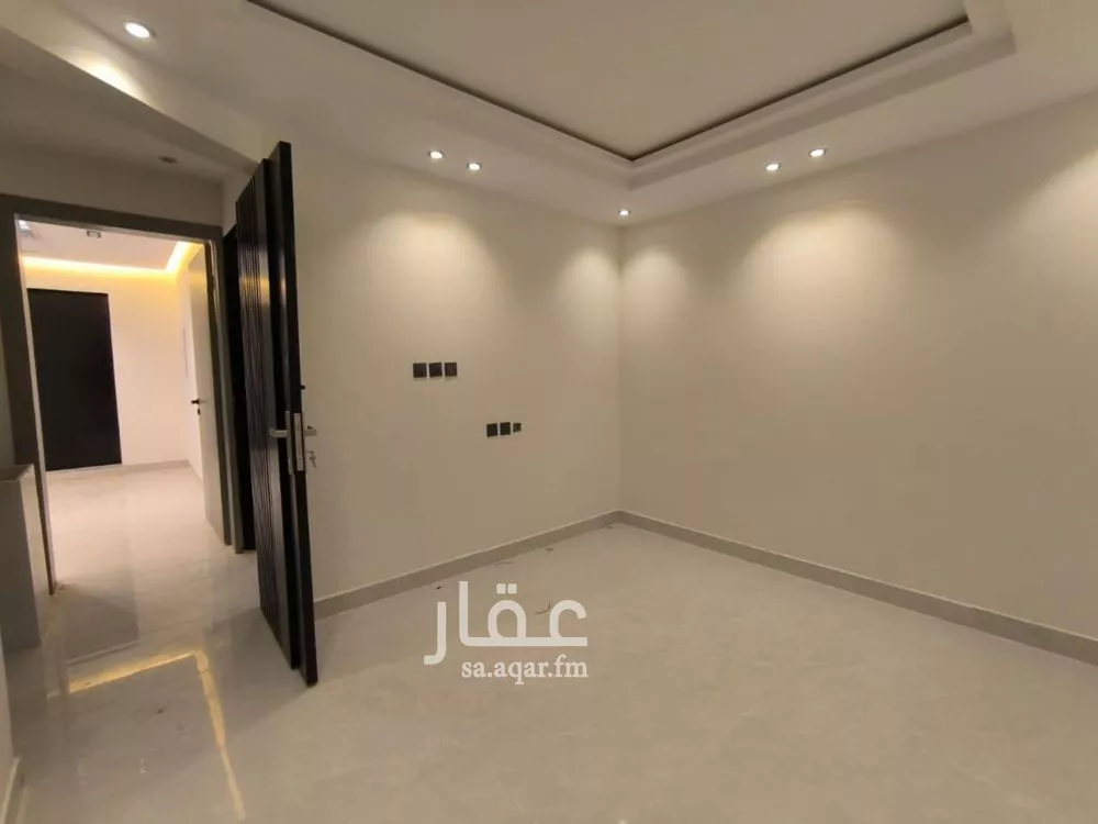 4 bedroom floor in Badr 8