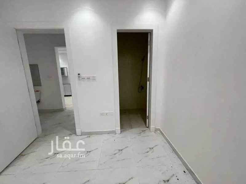 شقة 3 غرف في العارض 10
