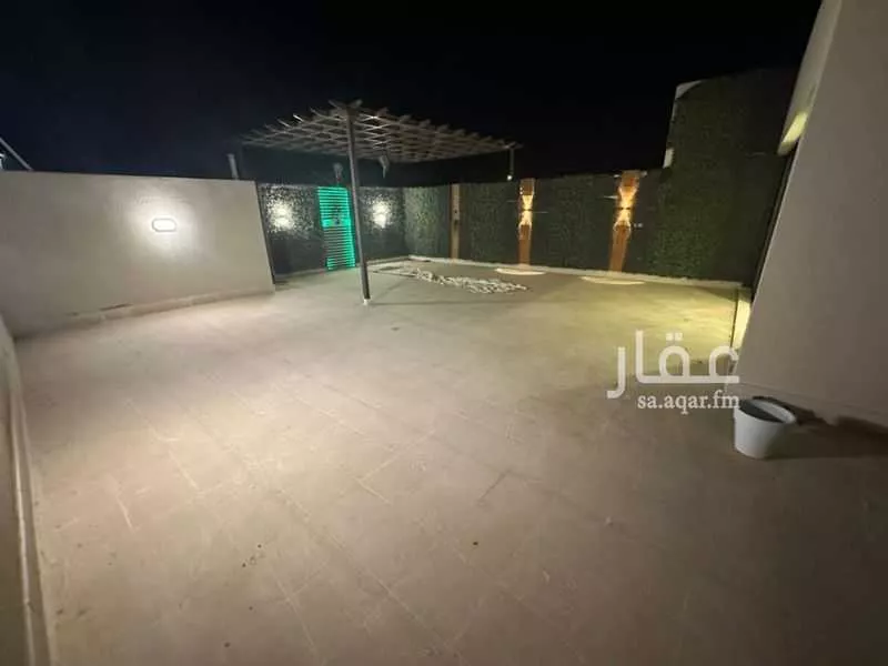 شقة 4 غرف في الملقا 22