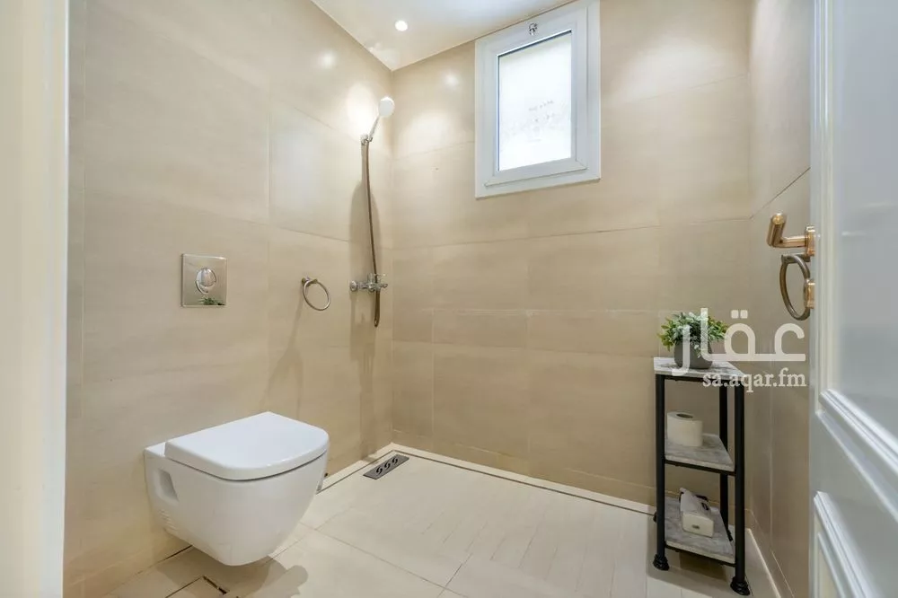 3 bedroom apartment in Al Malqa 12