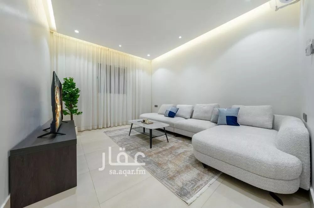 3 bedroom apartment in Al Malqa 13