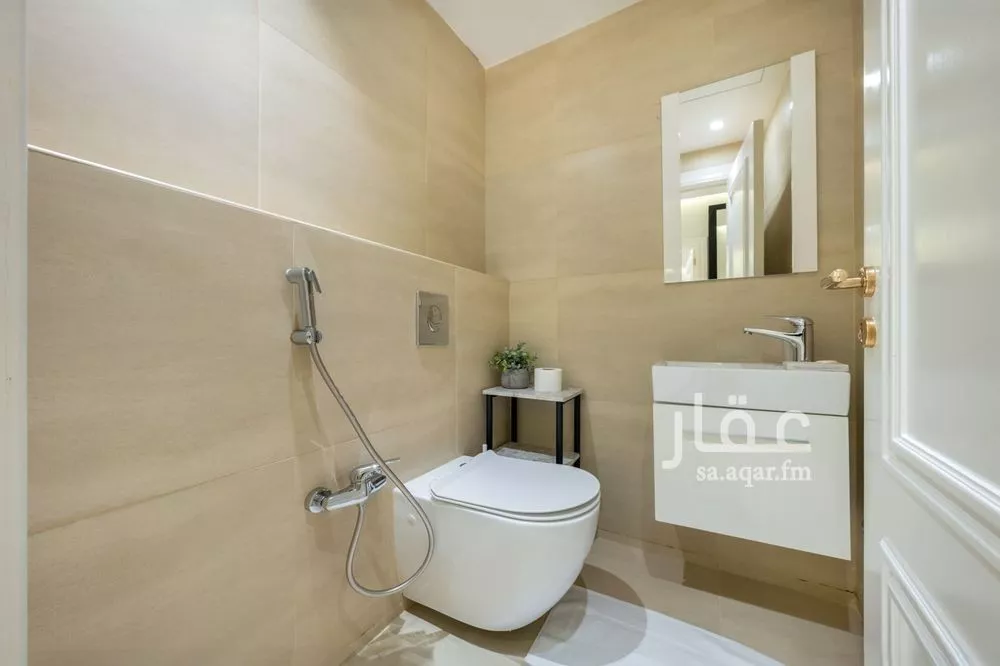 3 bedroom apartment in Al Malqa 18