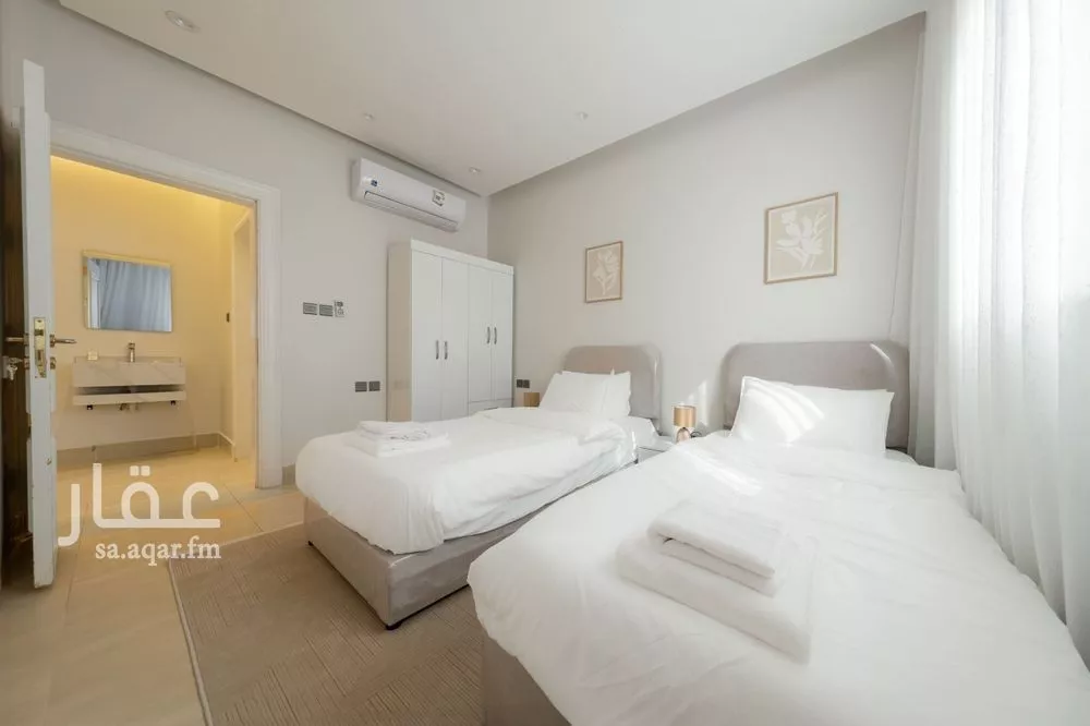 3 bedroom apartment in Al Malqa 8