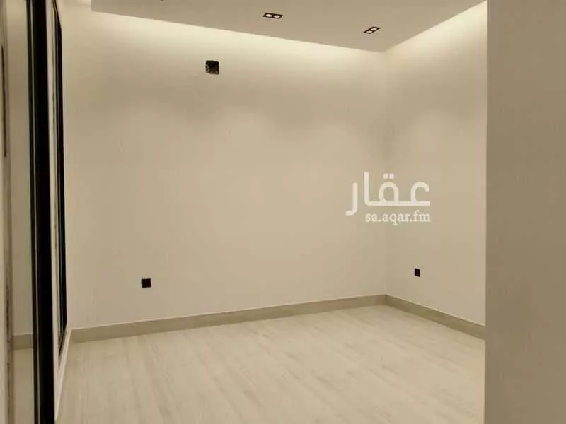 شقة 4 غرف في الرمال 3