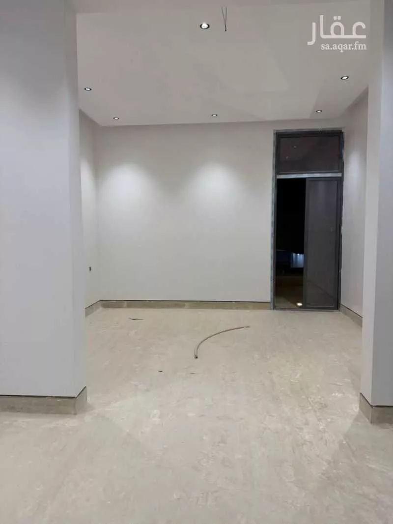 دور 4 غرف في السعادة 8