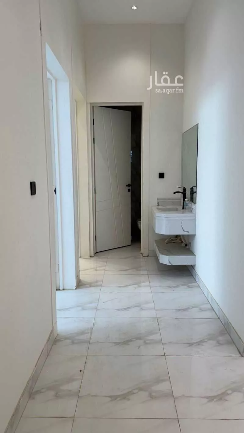 5 bedroom apartment in Badr, Riyadh 13