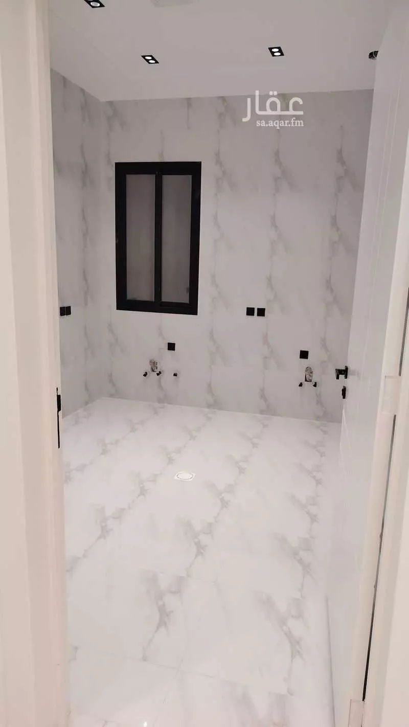 4 bedroom apartment in Al Zahrah 4