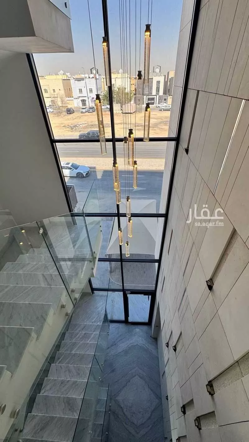 شقة 5 غرف في الملقا 4