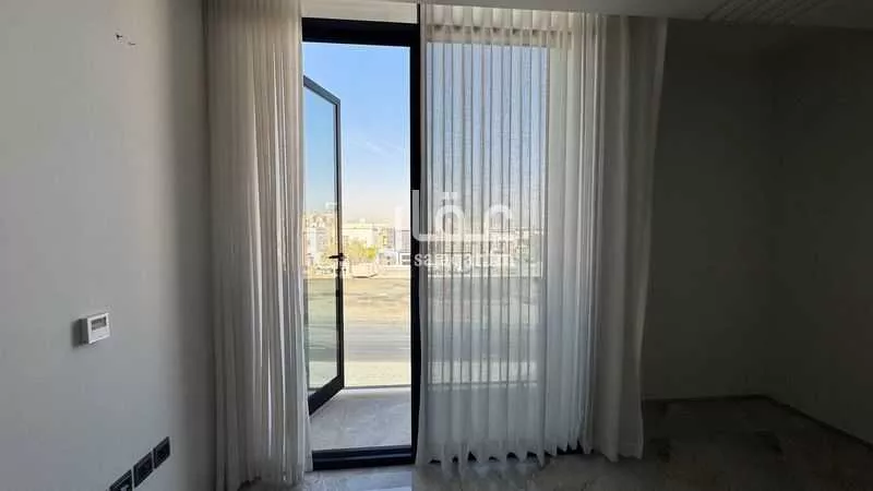 شقة 5 غرف في الملقا 7