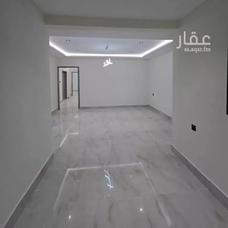 3 bedroom floor in Al Janadriyah 3