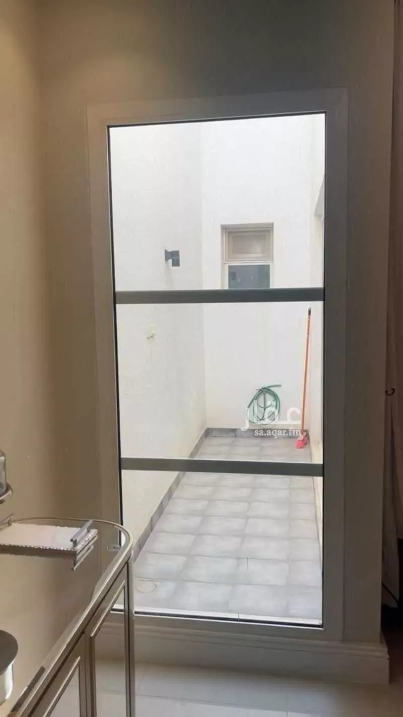 3 bedroom floor in Al Malqa 12