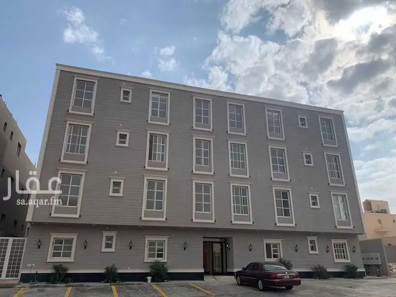 3 bedroom floor in Al Malqa 6