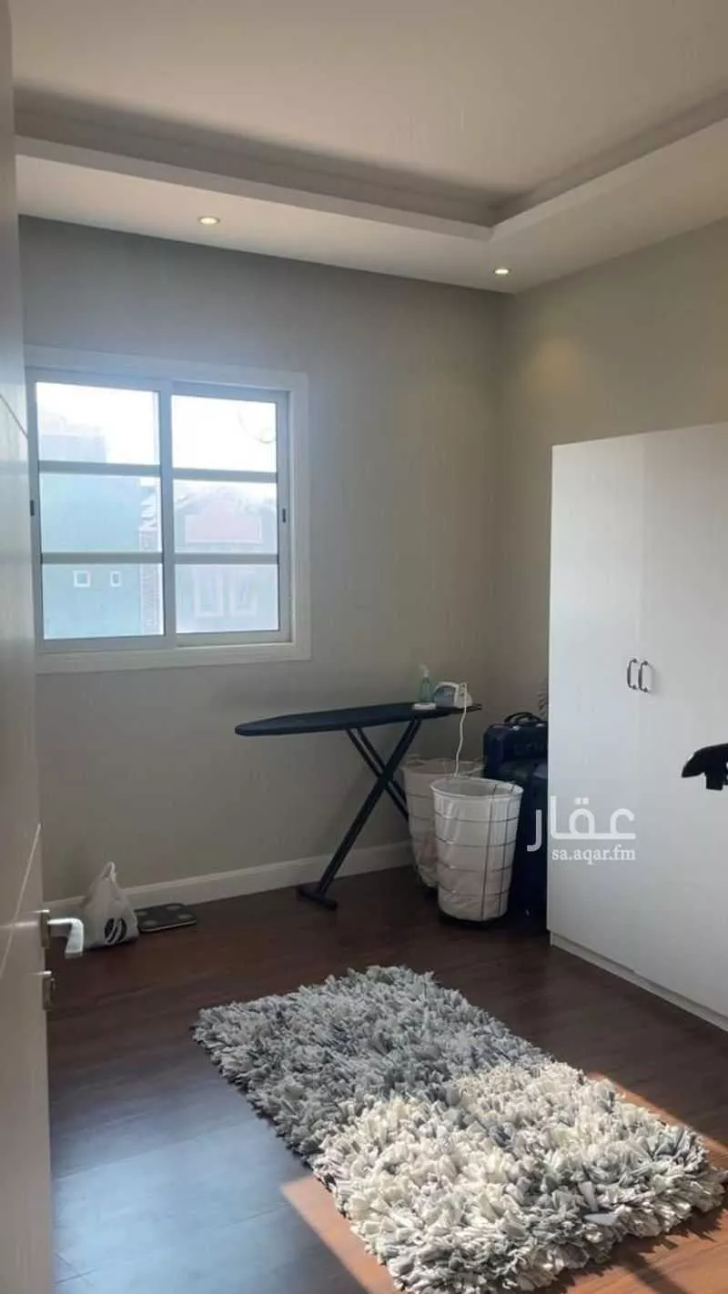 3 bedroom floor in Al Malqa 9