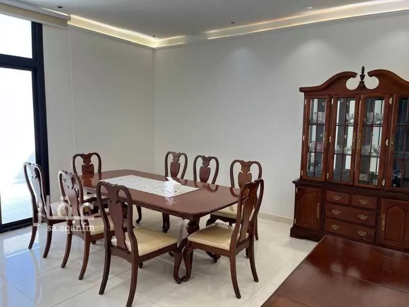 4 bedroom apartment in King Faisal 3