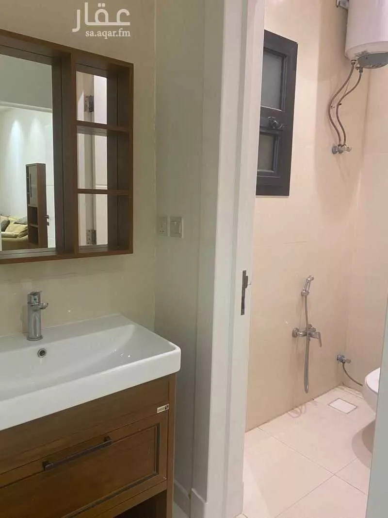 4 bedroom apartment in King Faisal 8