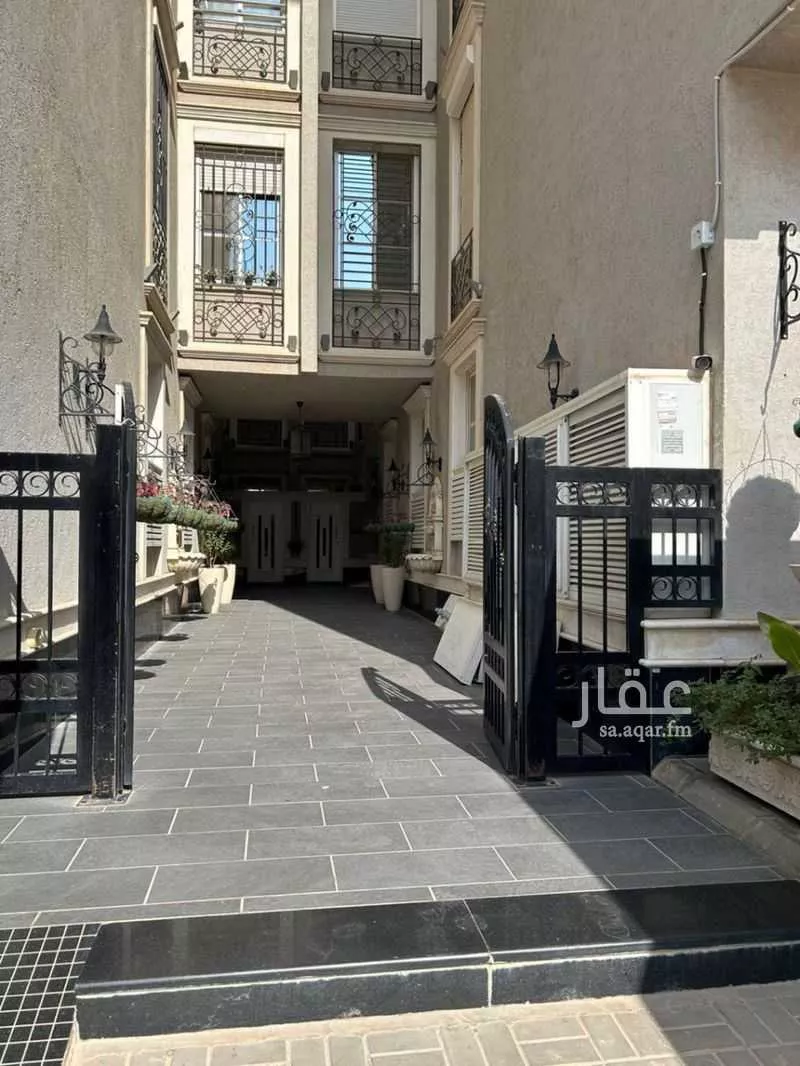 3 bedroom apartment in Al Yasmin 6