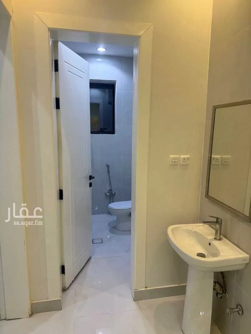 4 bedroom apartment in Al Maizilah, Riyadh 5