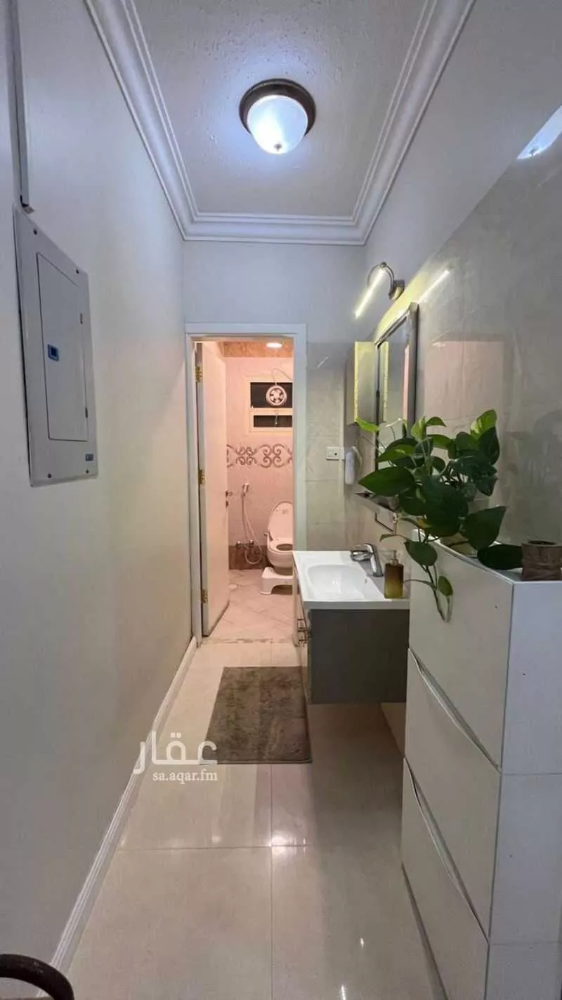 8 bedroom apartment in Irqah 12
