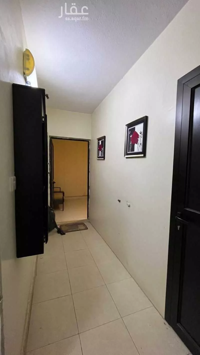 8 bedroom apartment in Irqah 10