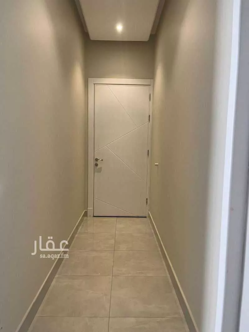 شقة 5 غرف في العارض 8