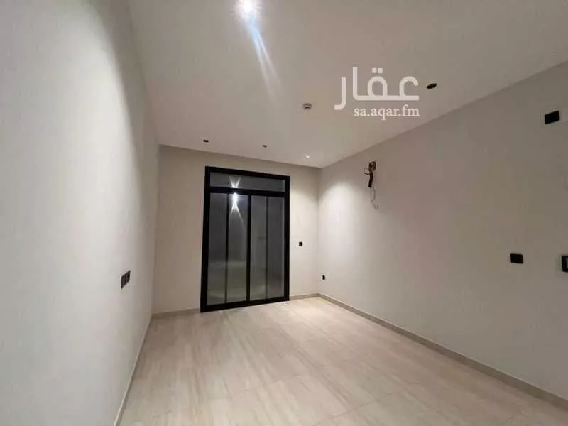 شقة 4 غرف في الرمال 23