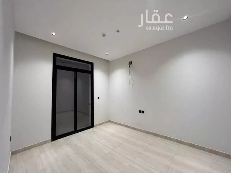 شقة 4 غرف في الرمال 7