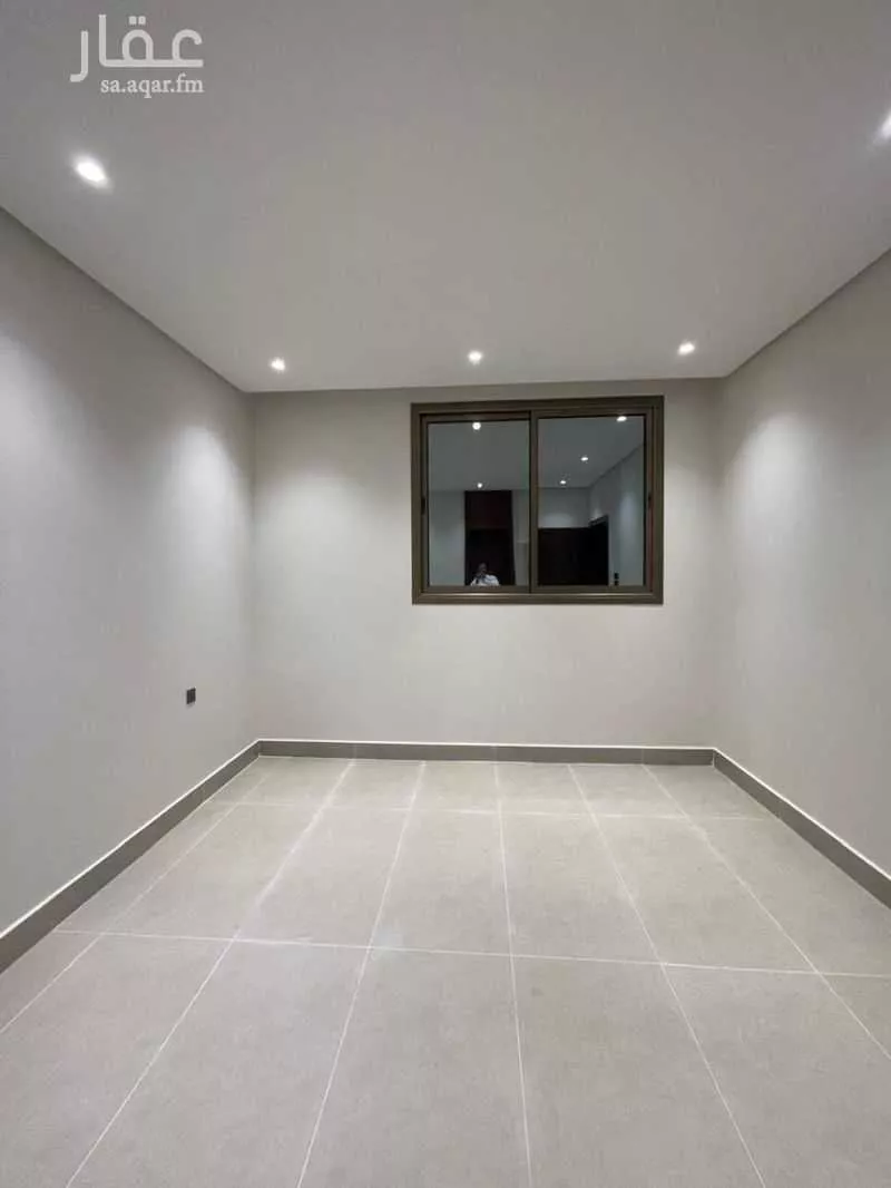 3 bedroom apartment in As Suwaidi Al Gharabi 5