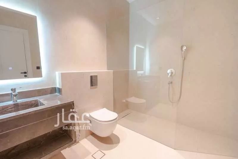 4 bedroom apartment in Al Rimal 18