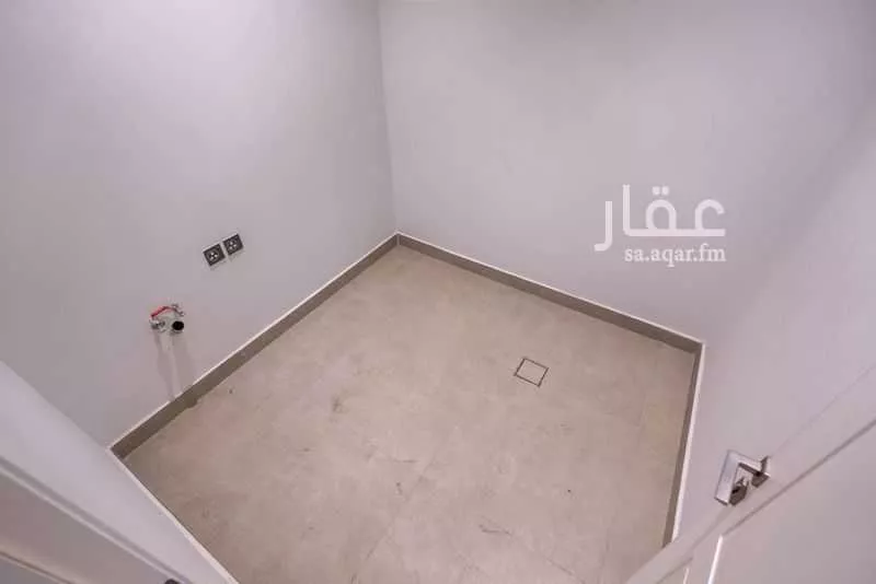 شقة 4 غرف في المعذر الشمالي 15
