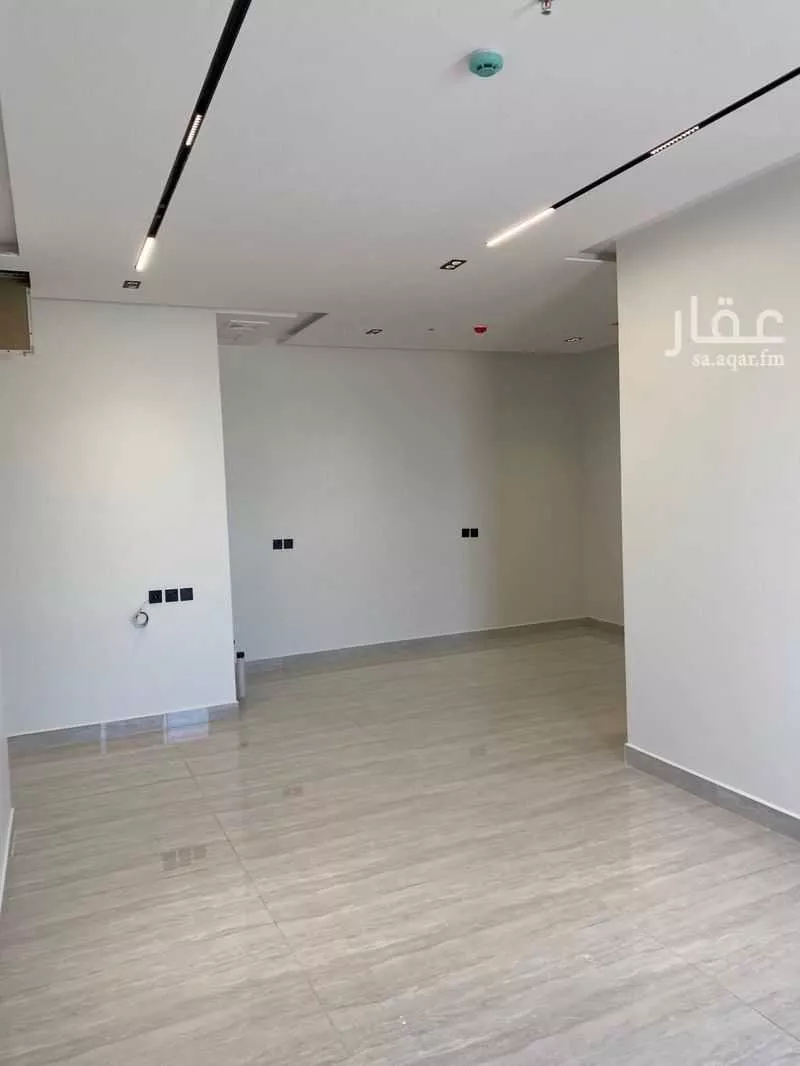 3 bedroom apartment in Al Hazm 6