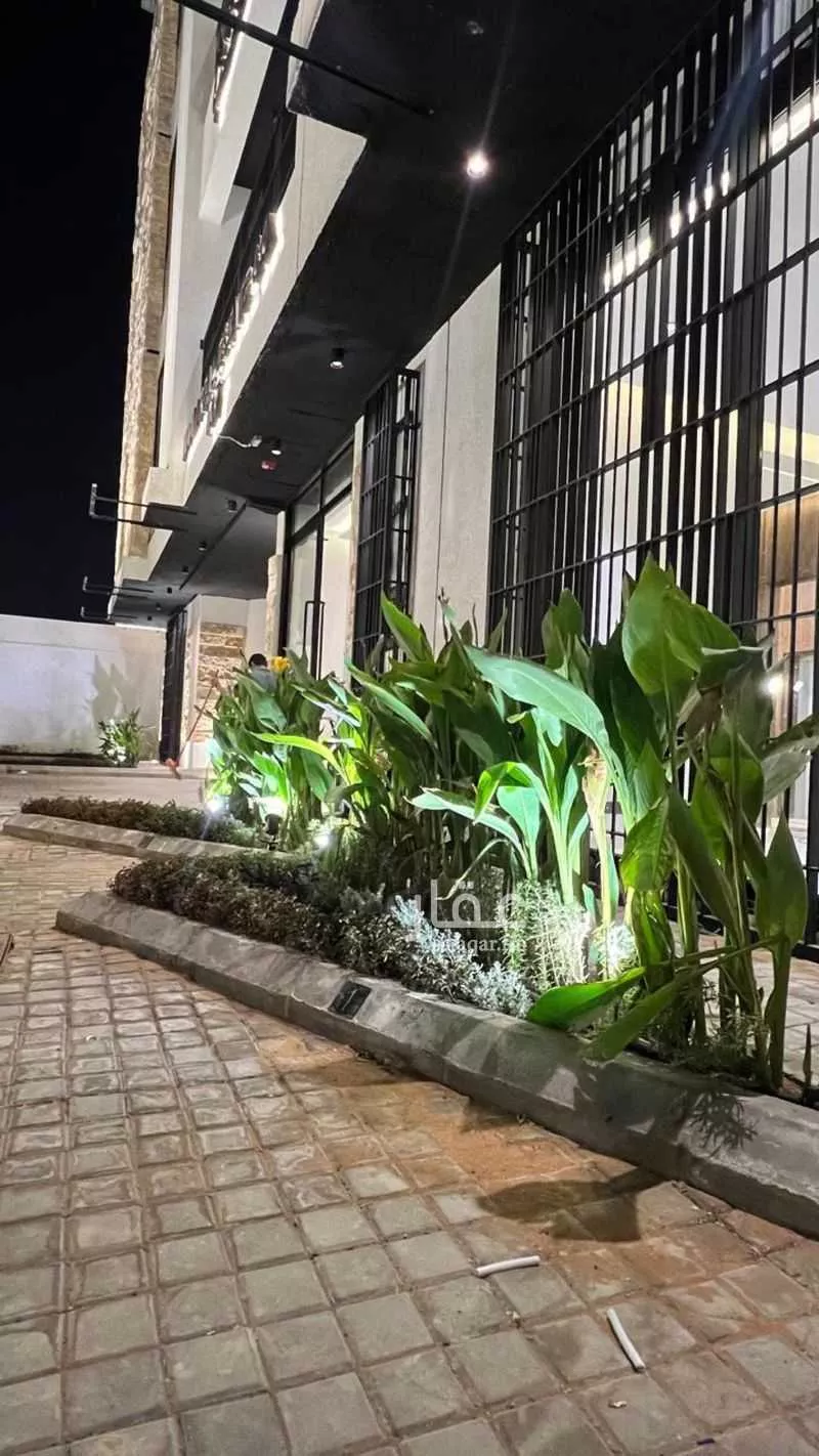 4 bedroom apartment in Dhahrat Al Badiah 10