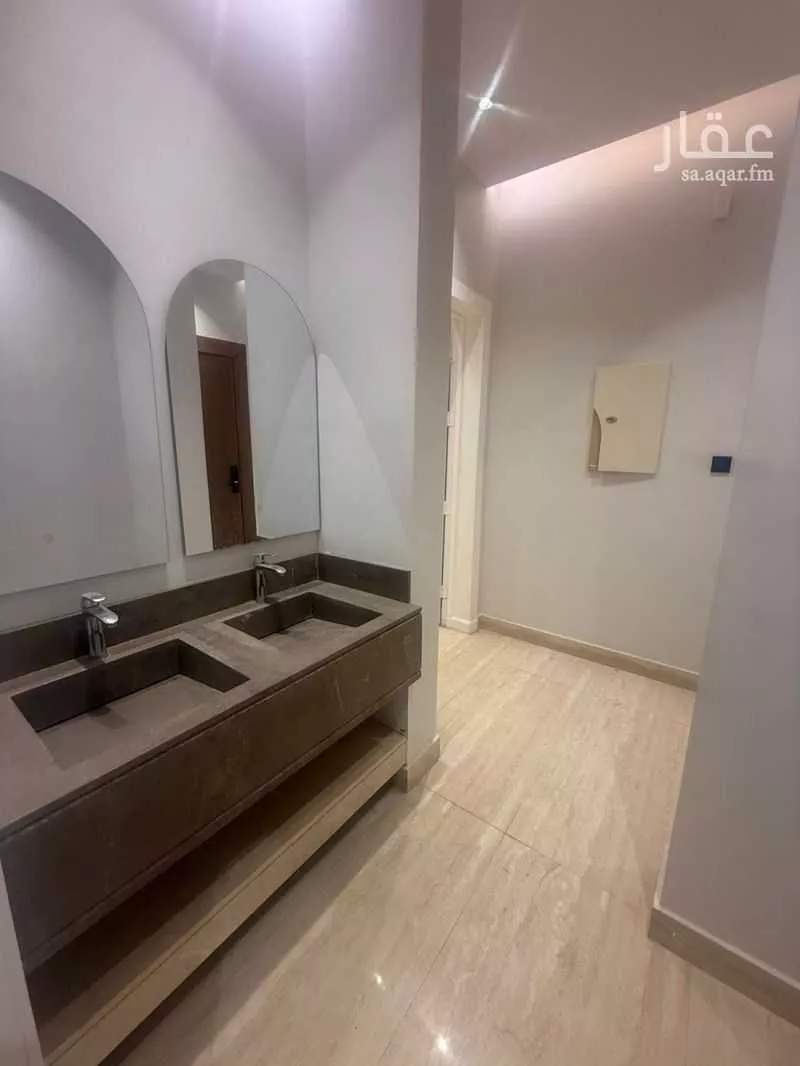 4 bedroom apartment in Al Maizilah 9