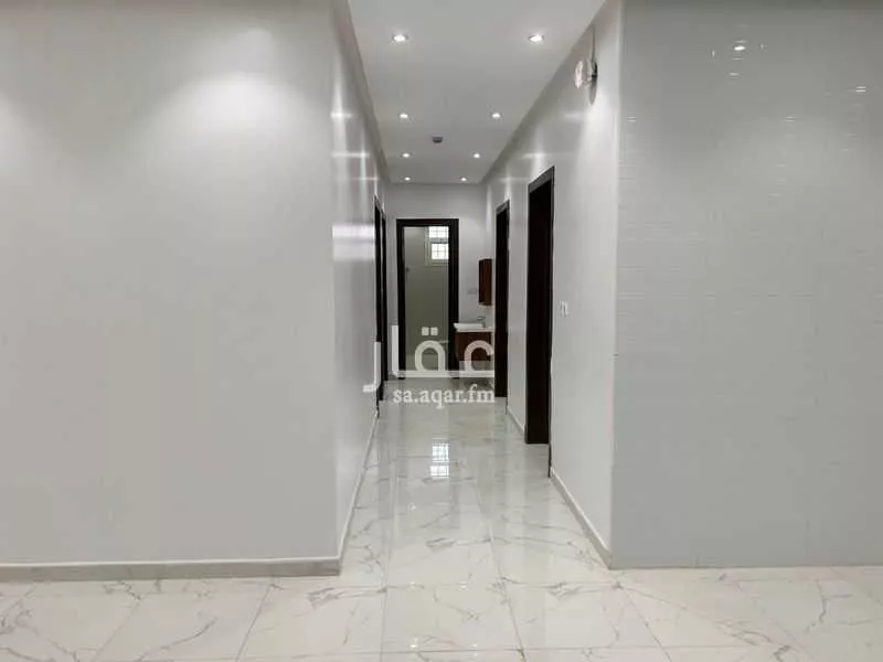 4 bedroom apartment in Okaz 4