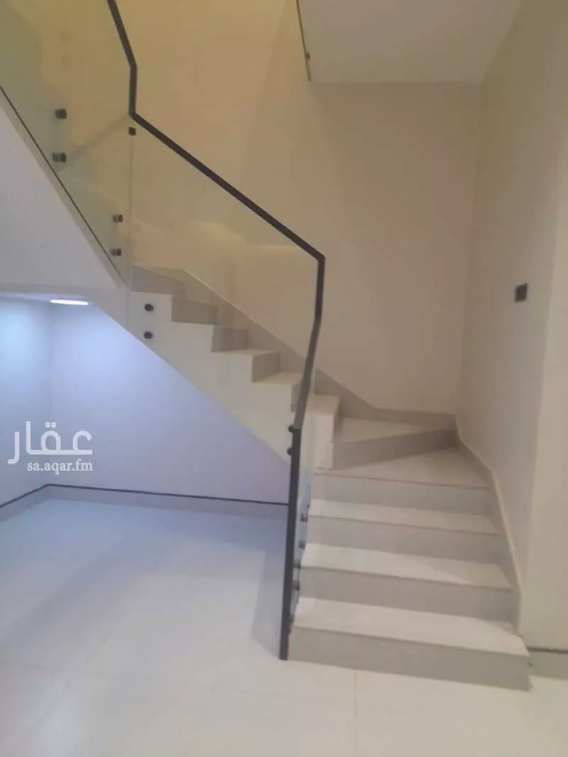 6 bedroom apartment in Al Janadriyah 3