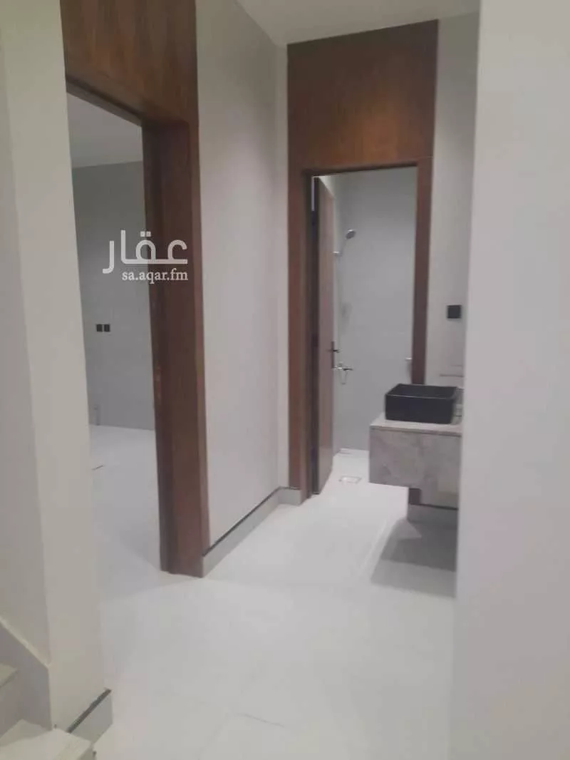 6 bedroom apartment in Al Janadriyah 4