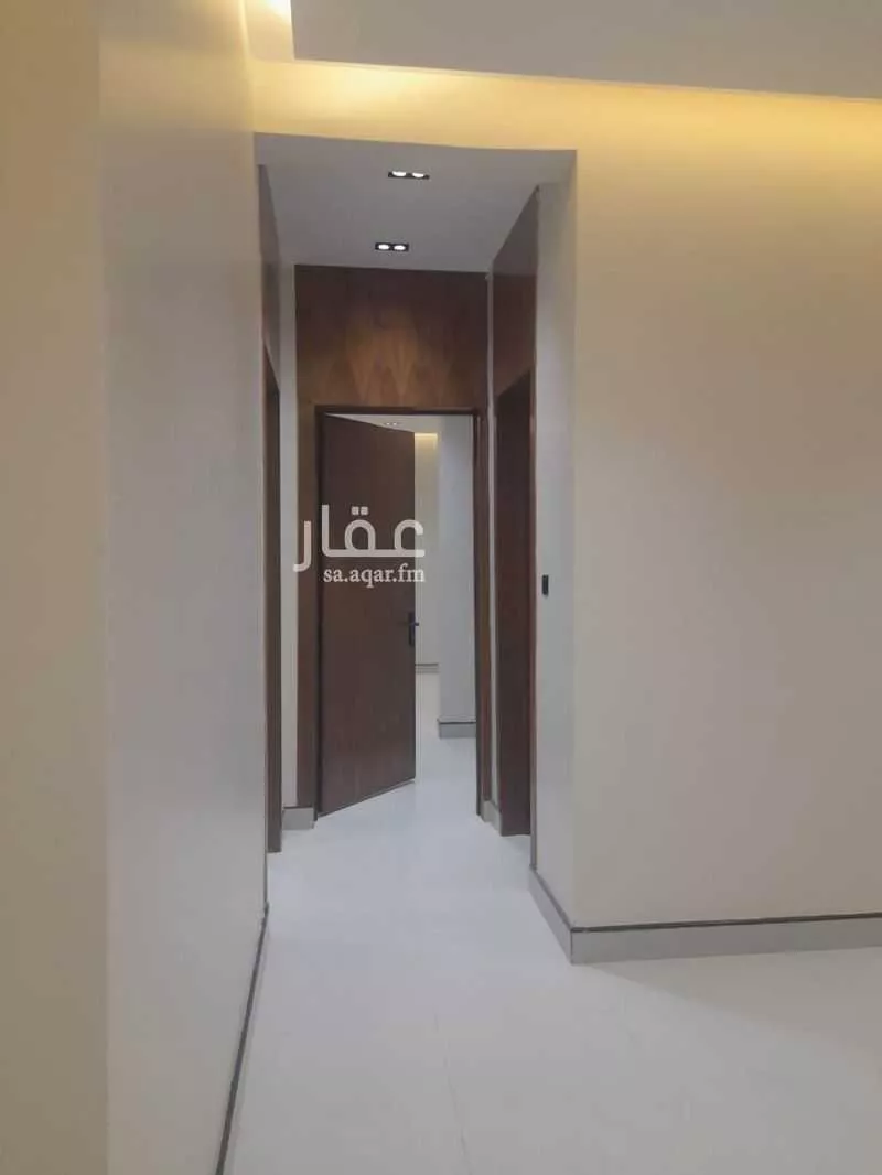 6 bedroom apartment in Al Janadriyah 7