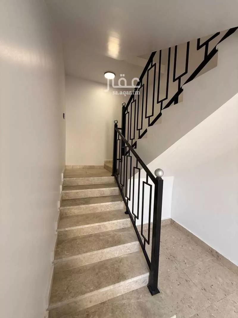 3 bedroom floor in Al Janadriyah 3