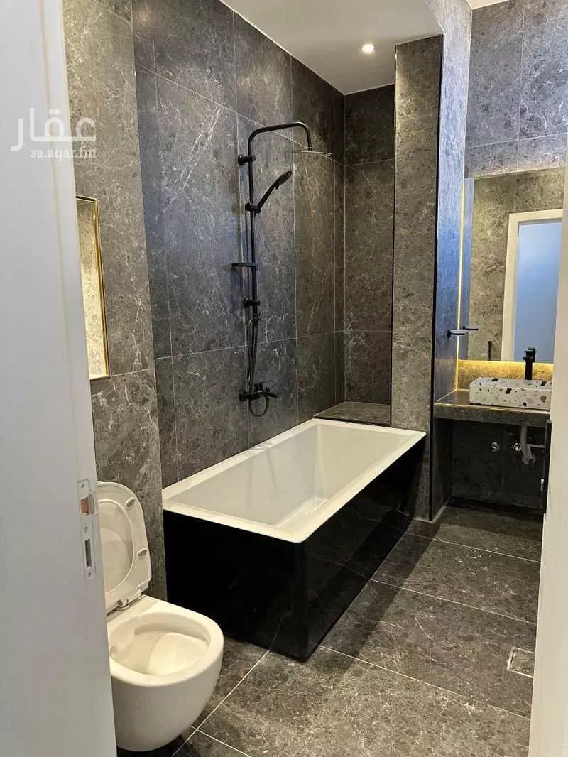 4 bedroom apartment in Al Malqa 11