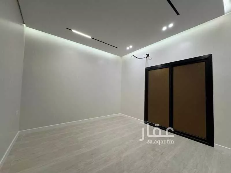 دور 4 غرف في السويدي 7