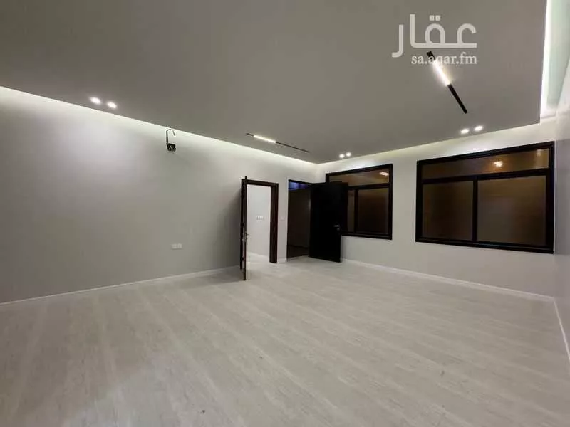 دور 4 غرف في السويدي 14