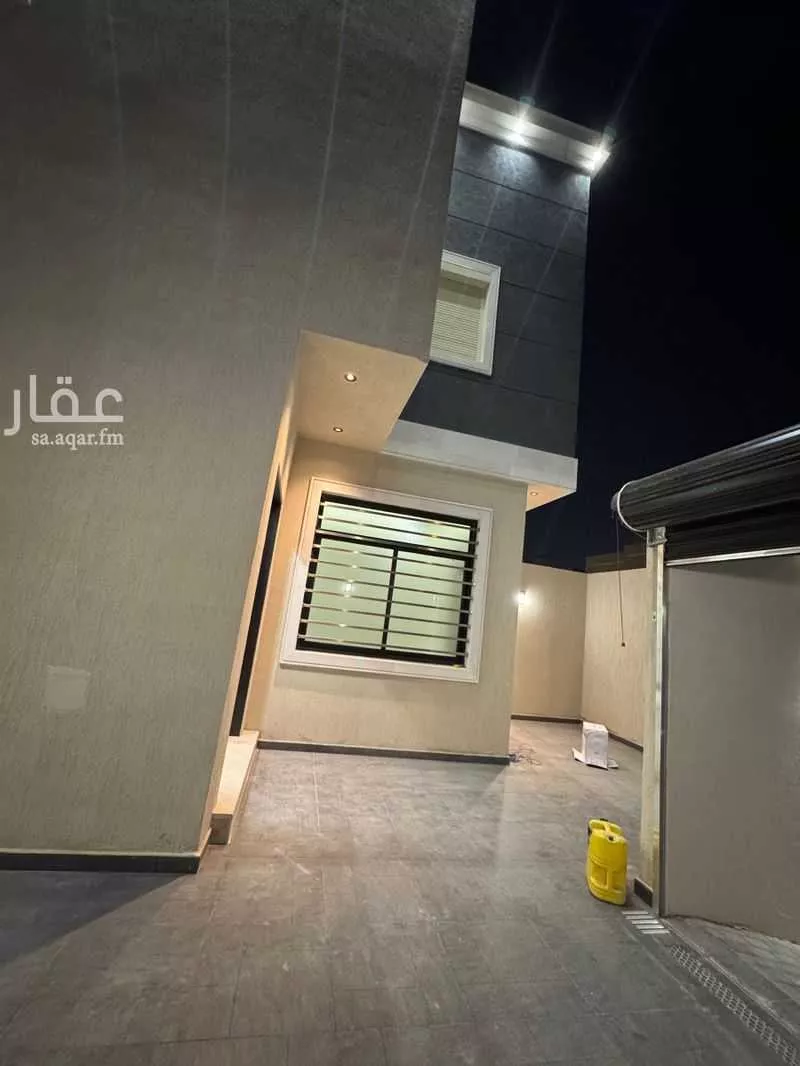دور 4 غرف في السويدي 7