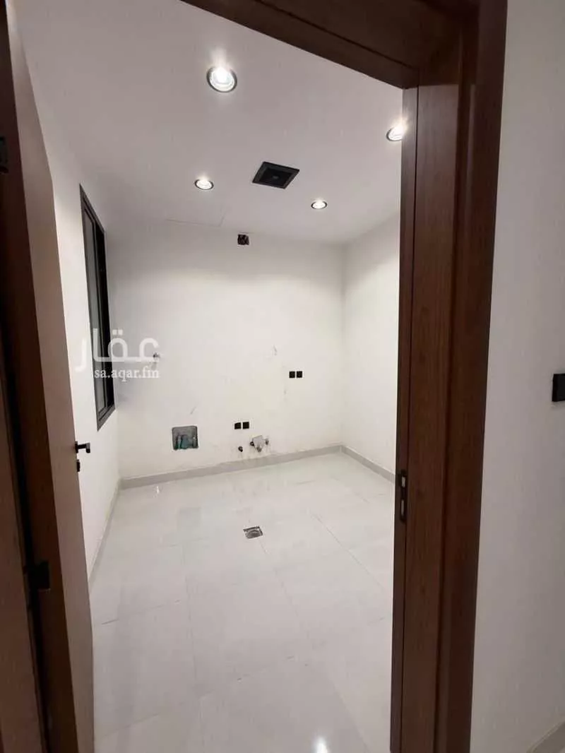 3 bedroom apartment in Al Maizilah 4