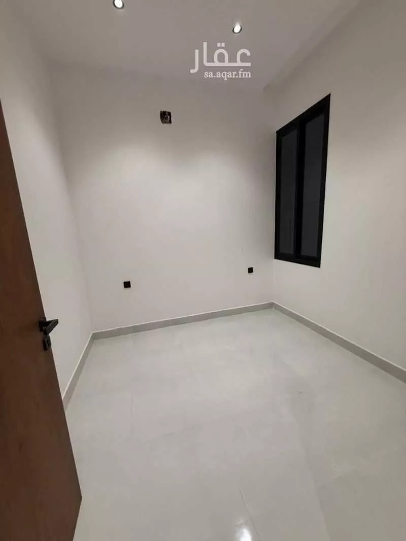 3 bedroom apartment in Al Maizilah 7